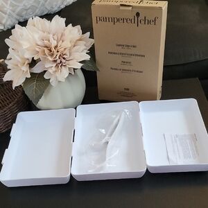 Pampered Chef White Coatimg Tray Set with Tongs